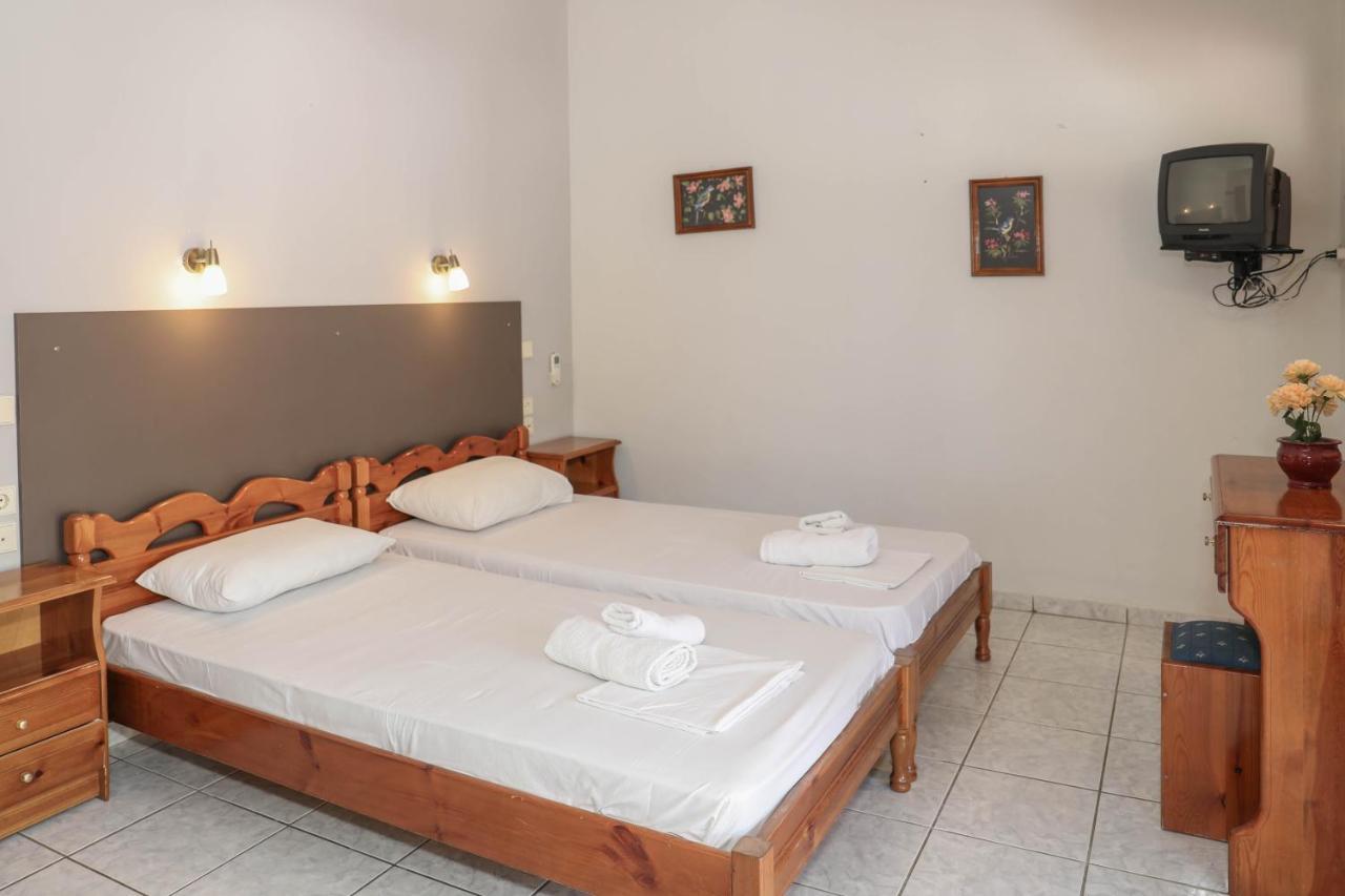 Ftelia Studios Skiathos-Stadt Exterior foto